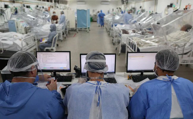 బ్రెజిల్​ మళ్లీ కరోనా విజృంభణ.. పెరుగుతున్న కేసులు, మరణాలు..!