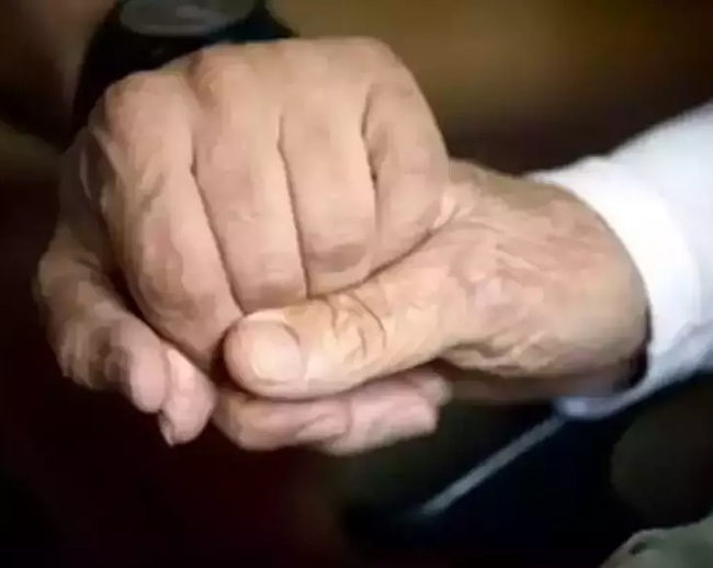 అమ్మానాన్నలను పట్టించుకోరా..? మీ వేతనంలో 30శాతం కట్..! అమ్మానాన్నలను పట్టించుకోరా..? మీ వేతనంలో 30శాతం కట్..!