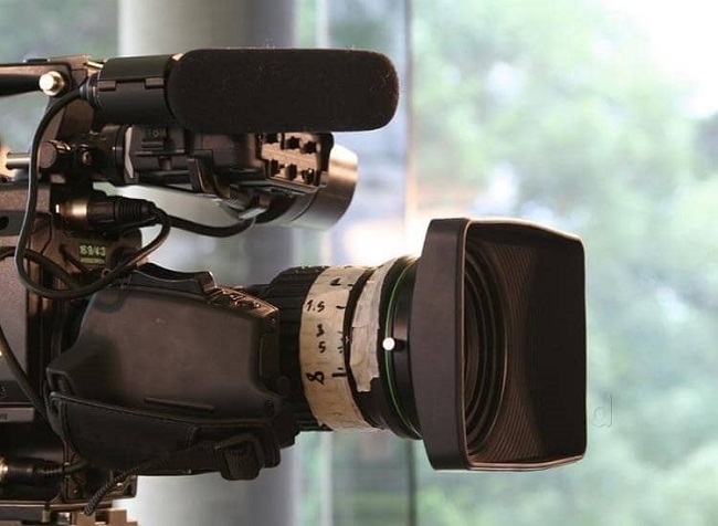 బొమ్మ కనిపించేలా ఈ బాదుడేంది సారూ?