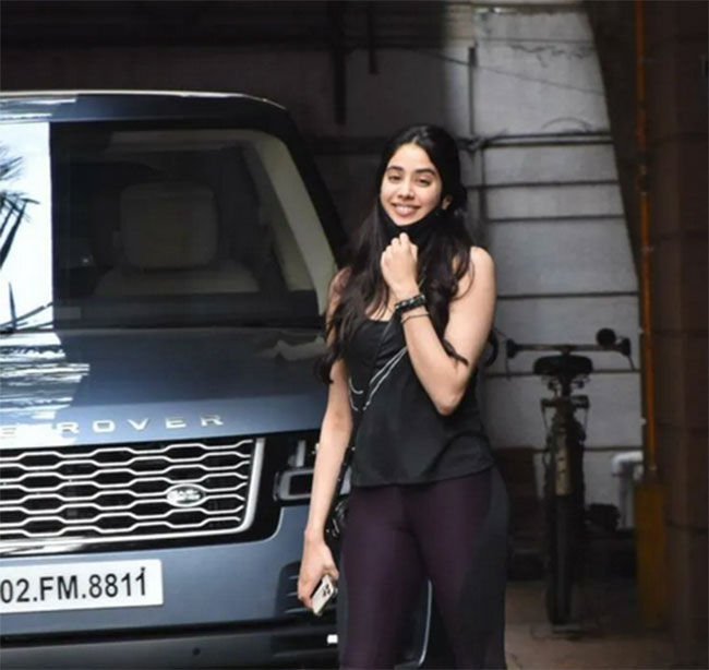 షూటింగ్ డిస్ట్ర‌బ్ అయ్యాక ముంబైలో ఫ్రెండ్ ఇంటికి..!