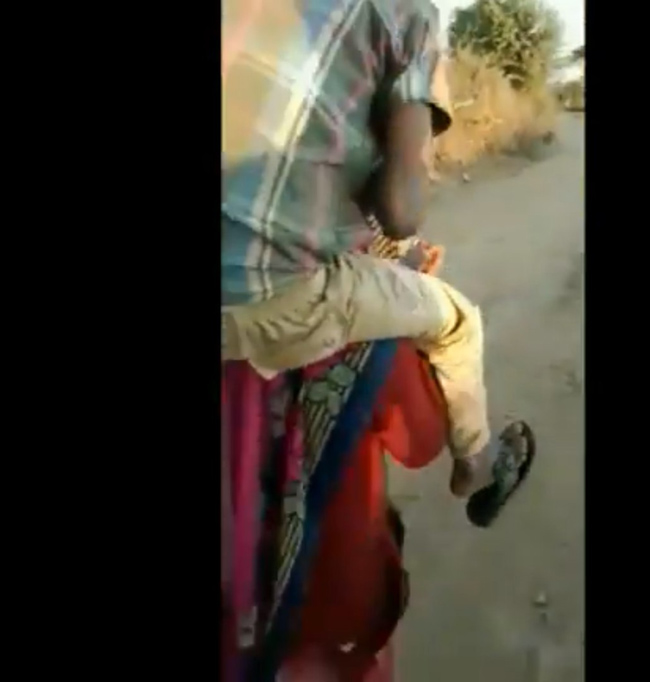 భర్తను వదిలేసి వేరే వ్యక్తితో సహజీవనం .... మ‌హిళను దారుణంగా హింసించిన గ్రామ‌స్థులు !