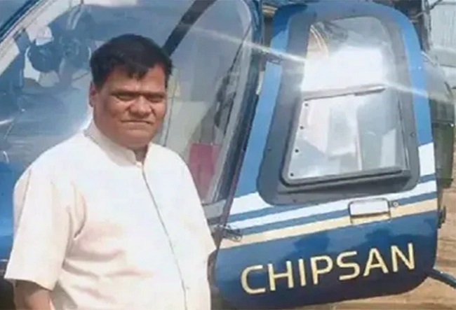 సెన్సేష‌న్‌: పాల‌మ్మే రైతు.. హెలికాప్ట‌ర్ కొన్నాడు..!