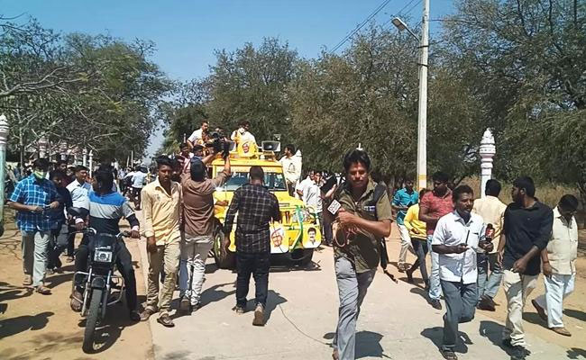 ఏపీలో నలుగురు మంత్రుల మాఫియా ..వైసీపీ పై నిప్పులు చెరిగిన బాలయ్య