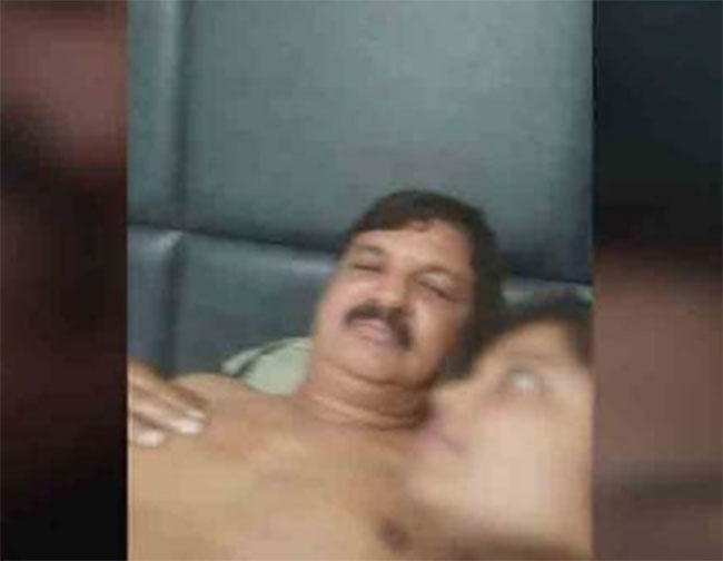 సీడీలో యువతి లవ్వర్ ఏం చెప్పాడు?