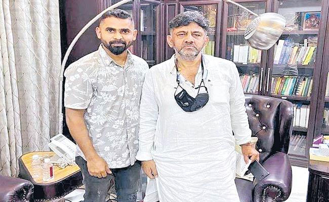 కర్ణాటక రాసలీలల కేసు...కేపీసీసీ చీఫ్‌తో సీడీ నిందితుడు