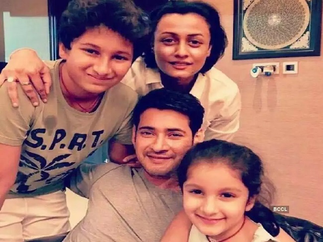 డ్రైవ‌ర్ కి కోవిడ్ పాజిటివ్ మ‌హేష్ ఫ్యామిలీకి టెస్టులు!