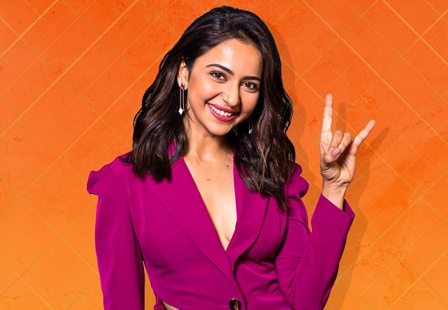 రకుల్ దూకుడికి కళ్లెం పడిపోయినట్టేనా? రకుల్ దూకుడికి కళ్లెం పడిపోయినట్టేనా?