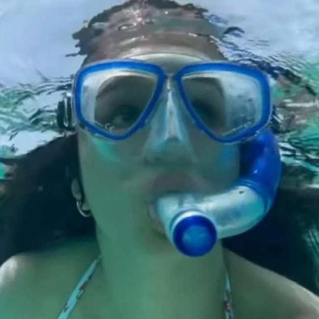 మాల్దీవుల్లో సముద్రం అడుగున‌‌ శ్ర‌ద్ధా స్కూబా డైవింగ్