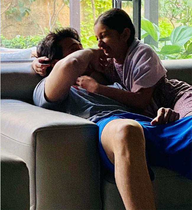 #లేజీ సండే.. సీతా పాప కొట్లాడేది అన్న‌తోనేనా..?