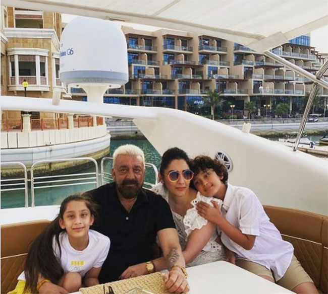 వైరల్ అవుతున్న అధీరా హ్యాపీ ఫ్యామిలీ పిక్..!