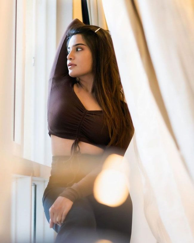 Aathmika%20Latest%20Gallery%20photos_2.j