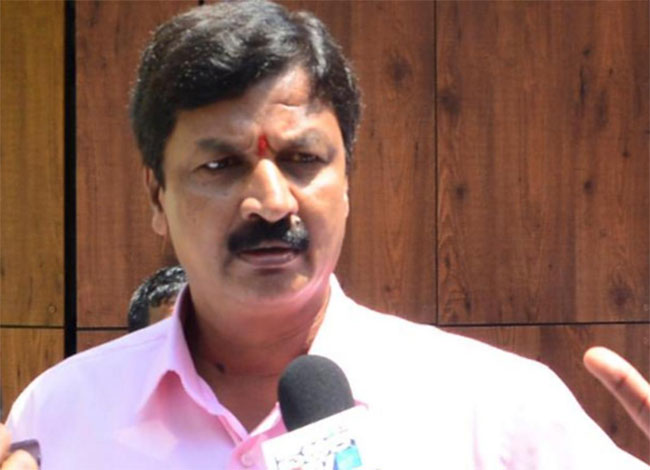 రాసలీల కేసు : ఆ యువతి కి నేను డబ్బు పంపించలేదు!