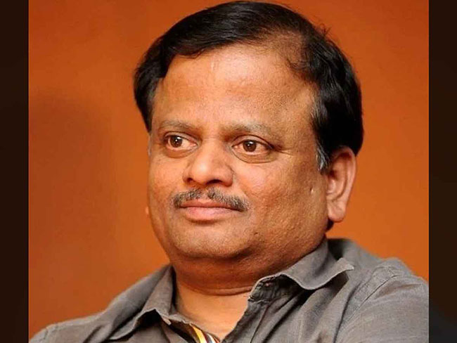 Noted Cinematographer-Director KV Anand passes away, condolences pour in Noted Cinematographer-Director KV Anand passes away, condolences pour in