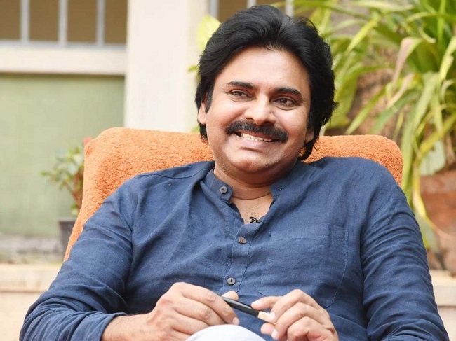 తెలంగాణ రాబిన్ హుడ్ పాత్రలో పవన్ కళ్యాణ్..?