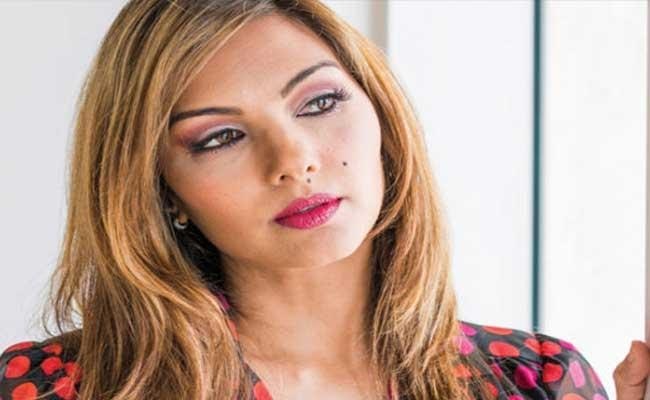 ఛాన్సులు ఇస్తానని బెడ్ రూమ్ కు రమ్మన్నారుః స‌ల్మాన్ మాజీ ప్రియురాలు