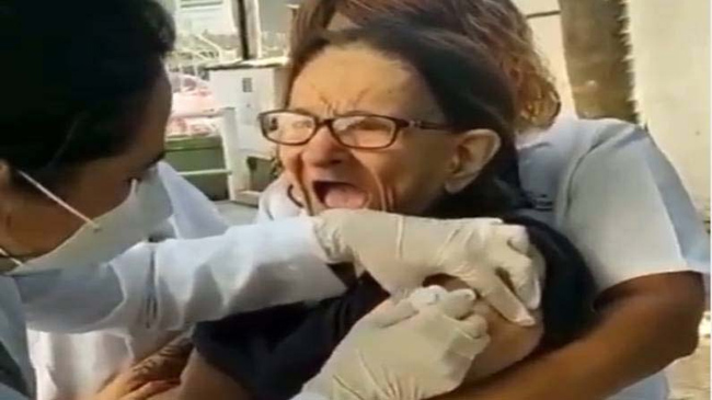 The reaction of elderly woman for injection is pure gold