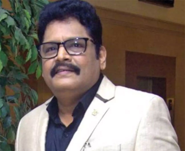 బాలచందర్ పారితోషికం 5 లక్షలు దాటలేదట!