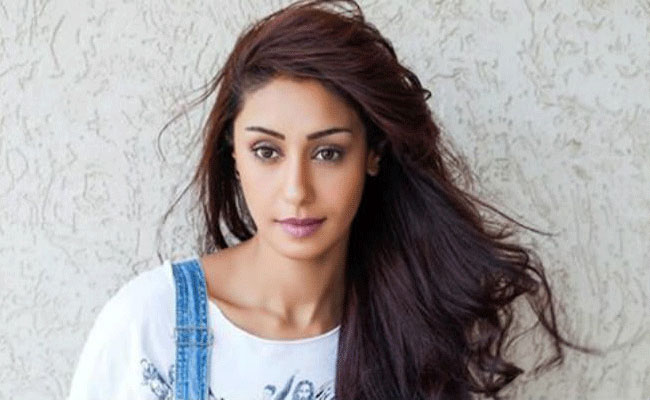 ఔను మేము విడిపోయాం అంటూ బిబి స్టార్‌ క్లారిటీ ఇచ్చింది