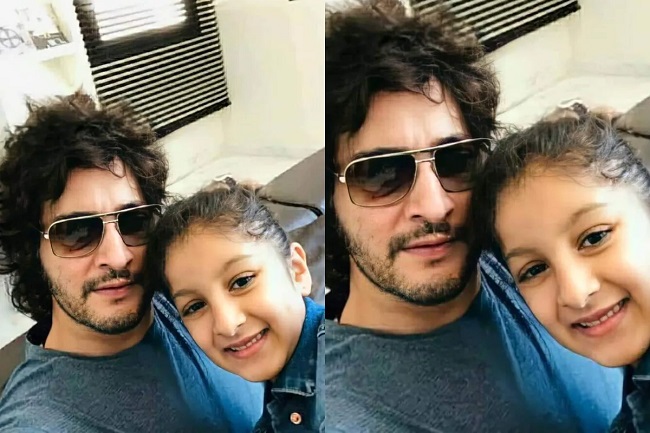 పిక్ టాక్: న్యూ లుక్ లో ఏమున్నాడ్రా బాబు..!