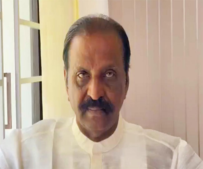 Me Too film poet Vairamuttu returns prestigious award, cash prize