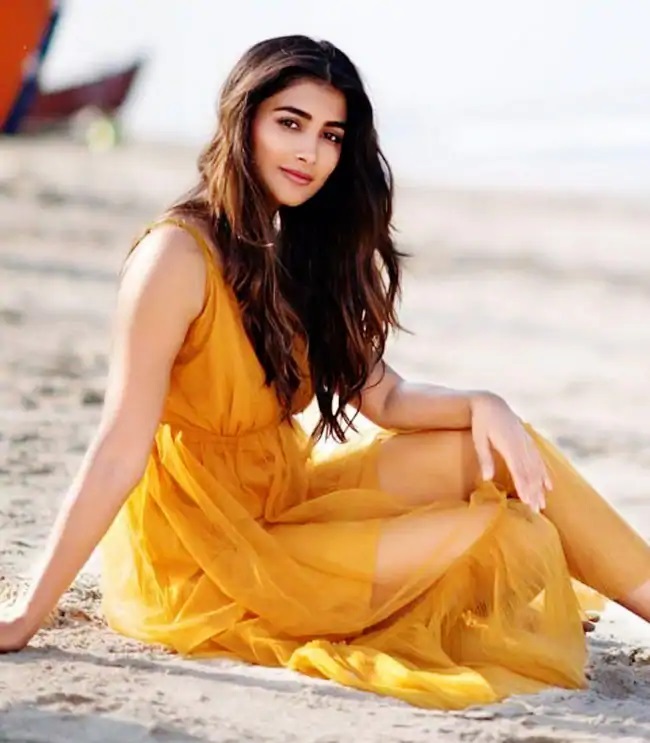 కరోనా నుండి బయటపడిన ప్రభాస్ హీరోయిన్..!