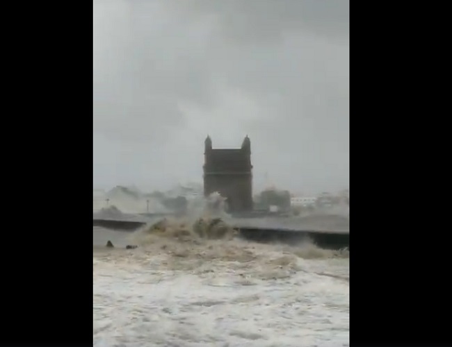 ఆర్జీవీ వైర‌ల్ వీడియోః ప్ర‌కృతిని నాశ‌నం చేసినందుకేన‌ట‌!