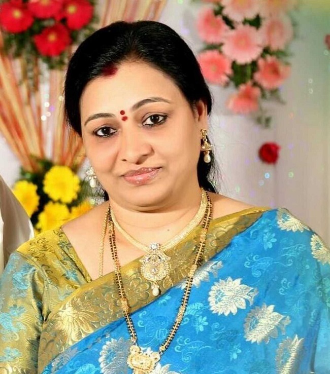 స్టార్‌ కమెడియన్‌ పై సీనియర్ నటి ఆరోపణలు!.. తాగిన మైకంలో చేయి పట్టిలాగాడు!