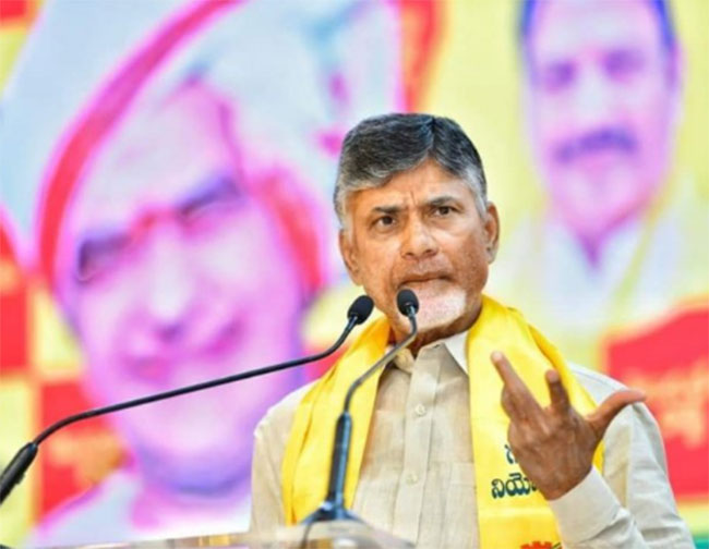 బాబుకు ఏపీకి రావటం ఇష్టం లేకనే సమావేశాల బహిష్కరణ?