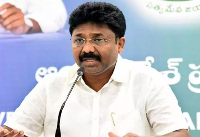 ఇప్పటికీ ఎగ్జామ్స్.. ఈ మొండితనం ఏంది ఆదిమూలపు సురేశ్?