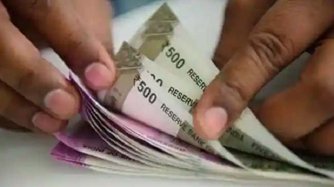 Case filed against senior director of Oracle India and his wife for cheating clients