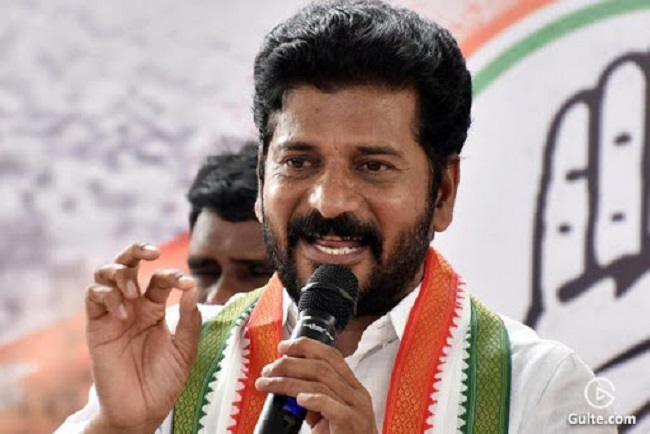 Cash-for-vote Scandal: After ACB Court, Telangana High Court shocks Revanth Reddy!