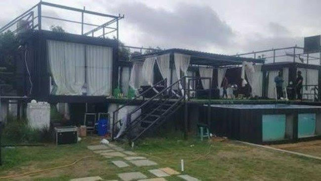 రేవ్ పార్టీతో ర‌చ్చ ర‌చ్చ‌.. పోలీసులు రంగంలోకి దిగేస‌రికి