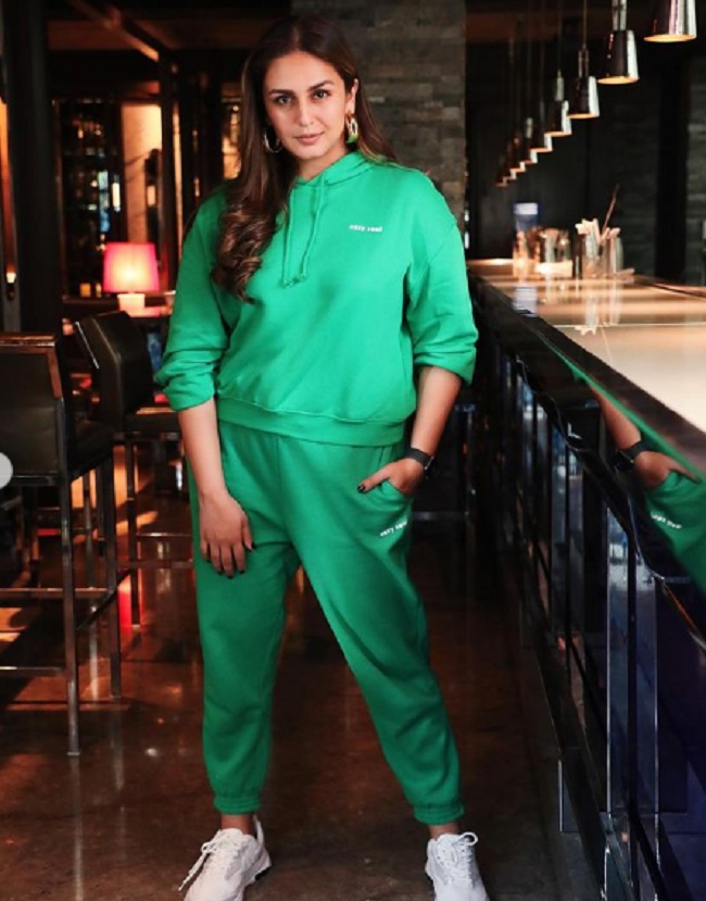 హాలీవుడ్ జంపైన న‌టి త్రివిక్ర‌మ్ తో?