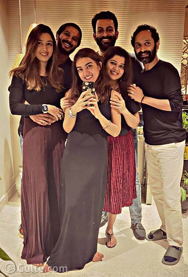 పెళ్లాం కొంగు మాటున స్టార్ హీరోల పార్టీలేంటో?