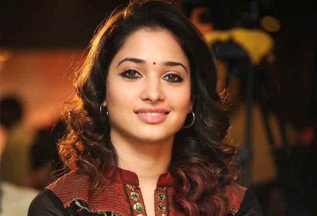 ఓటీటీ కంటెంట్ పై ఫోకస్ పెడుతున్న సీనియర్ బ్యూటీ..!