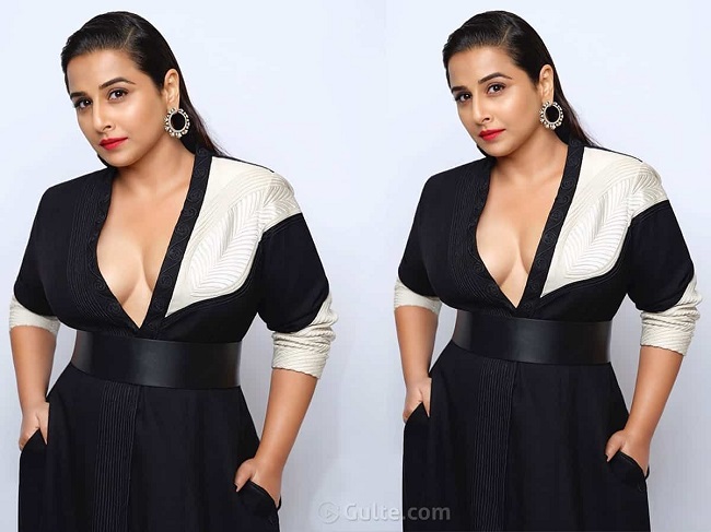 డ‌బూ క్యాలెండ‌ర్ పై హాటెస్ట్ లేడీ బాల‌న్