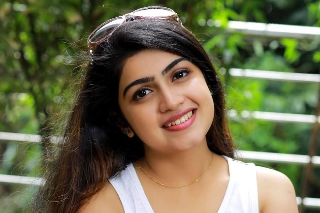 పవన్ కళ్యాణ్ సరసన నేను నటించట్లేదు: కుర్రబ్యూటీ క్లారిటీ