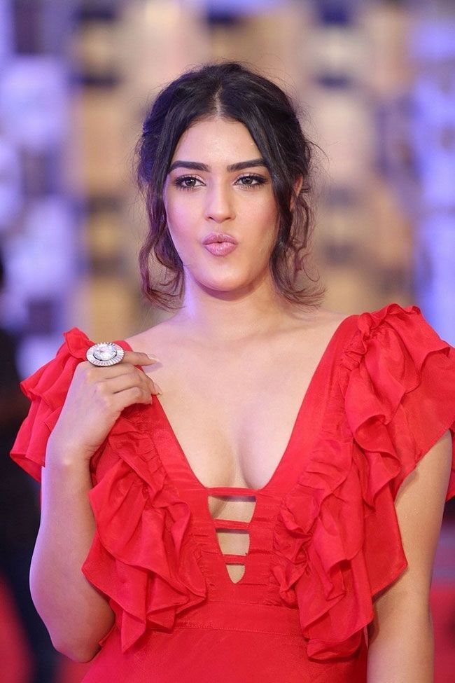 Kavya Thapar Looks Beautiful In Red dress