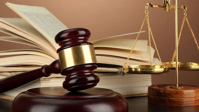 ప్రముఖ చానల్లో యాంకర్లపై వేధింపుల కేసు పెట్టిన ప్రముఖ యాంకర్