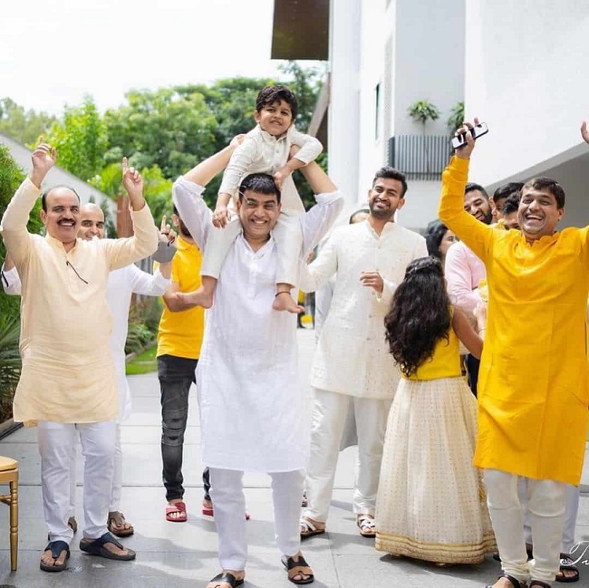 మ‌న‌వ‌డికి ధోతి క‌ట్టించి దిల్ రాజు కోతిక‌మ్మ‌చ్చి