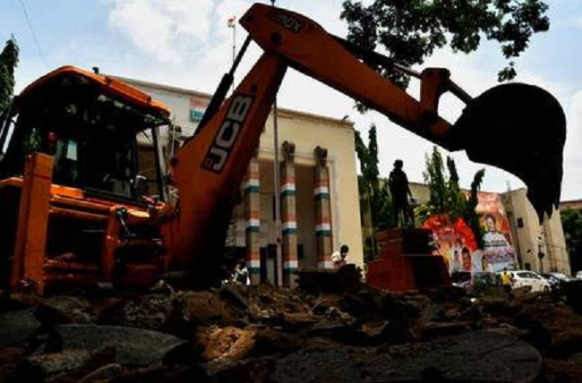 Revanth Reddy complaints of Vaastu, calls for Renovations at Gandhi Bhavan