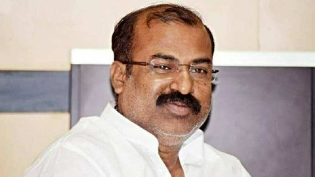 నువ్వేం మంత్రివయ్యా.. కారు, బంగ్లా నచ్చలేదని రాజీనామా