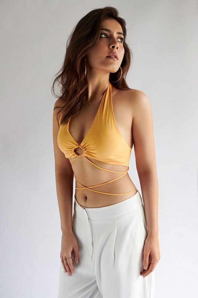 Raashii%20Khanna%20New%20Insta%20Pics_9.