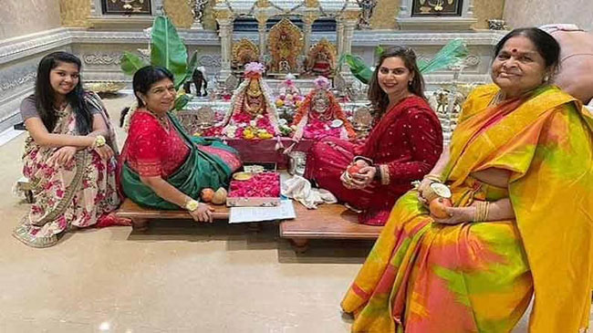 పిక్ టాక్ : మెగా ఫ్యామిలీ శ్రావణ సందడి