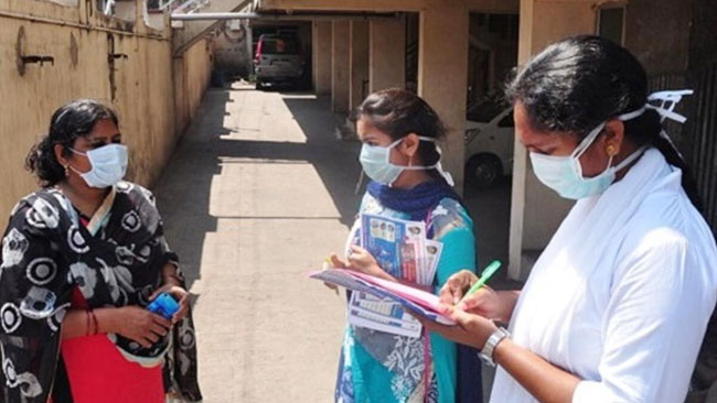 మ‌హిళా వాలంటీర్‌పై క‌మిష‌న‌ర్ చిందులు.. తోలు తీయిస్తానంటూ.. వ్యాఖ్య‌లు