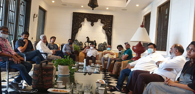 బాలయ్య ని పిలవలేదా..? పిలిచినా నటసింహం వెళ్లలేదా..?