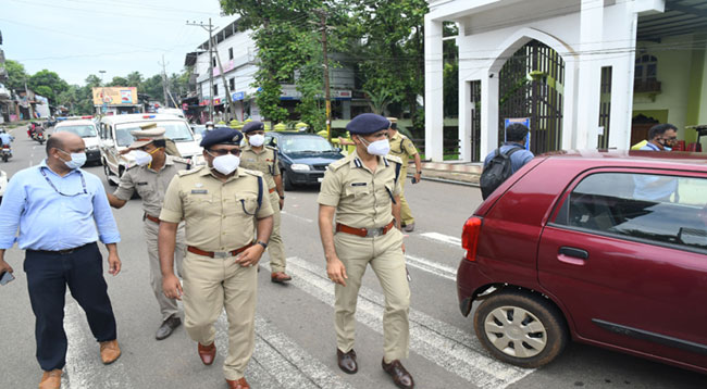 వైసీపీ నేతలనే పోలీసులు పట్టించుకోవటంలేదా ?