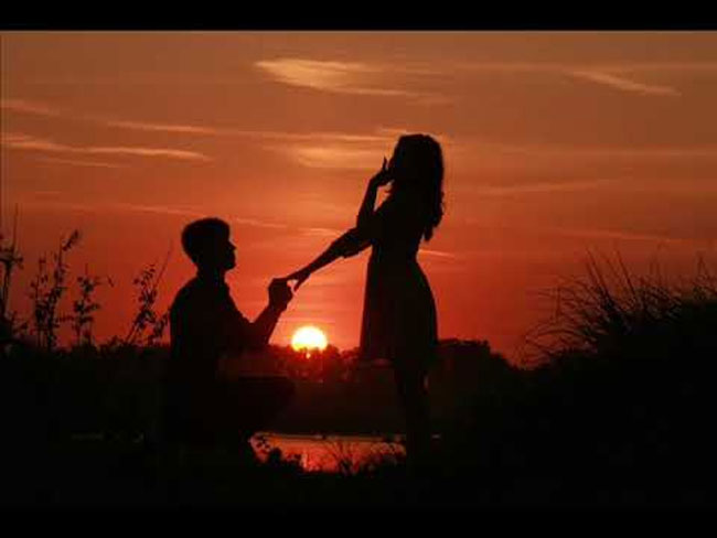 17 ఏళ్ల వయస్సులోనే ముగ్గురితో ప్రేమ..ఆ ముగ్గురితో కూడా..!