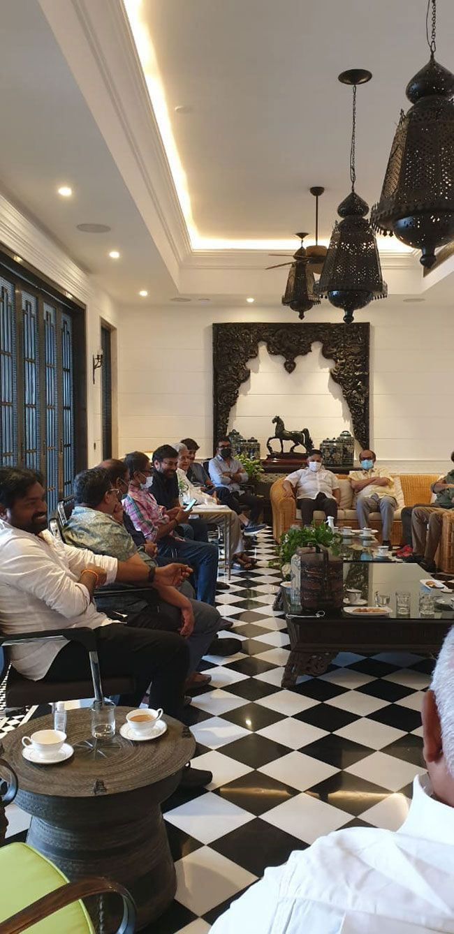 నైట్ క‌ర్ఫ్యూ పొడిగింపుతో చిన్న సినిమాల‌కు షాక్