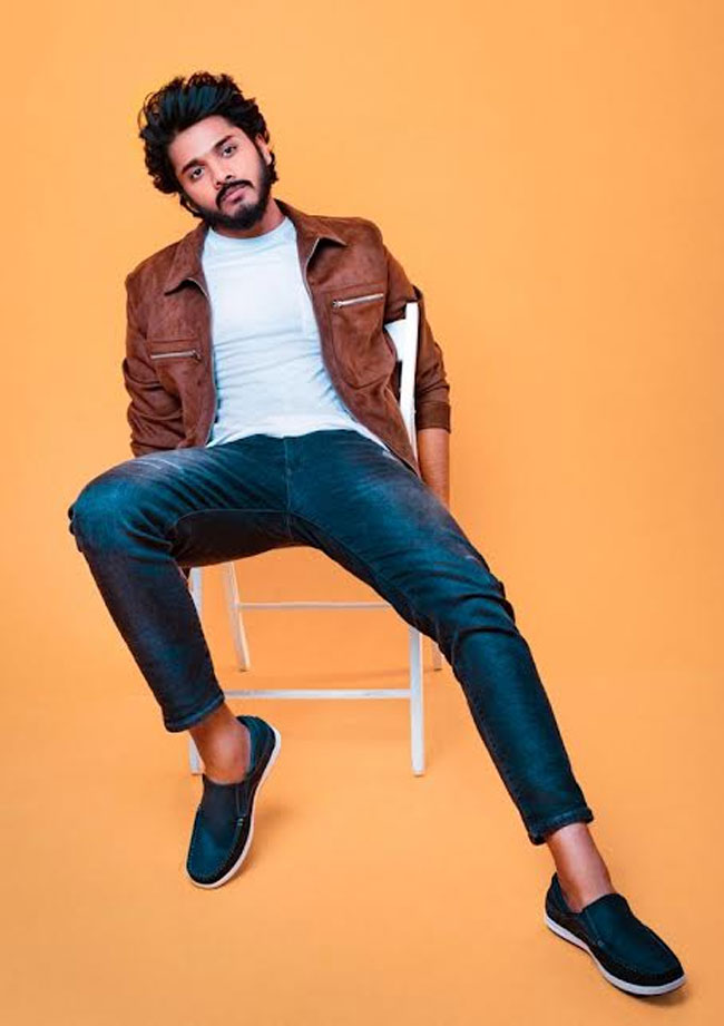 పిక్ టాక్: తేజ సజ్జా సూపర్ కూల్ అండ్ స్టైలిష్ మేకోవర్..!